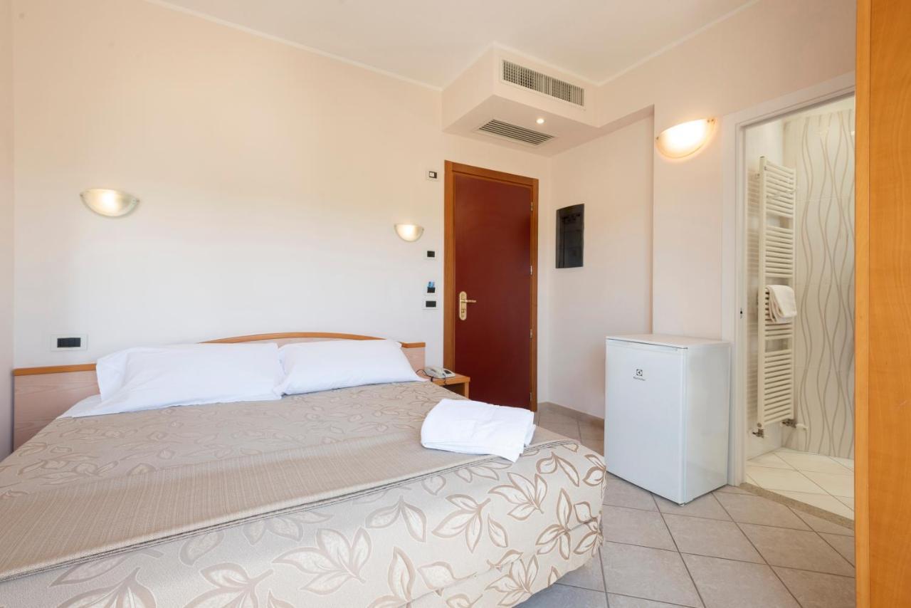 Hotel Residence Imperial Misano Adriatico Extérieur photo