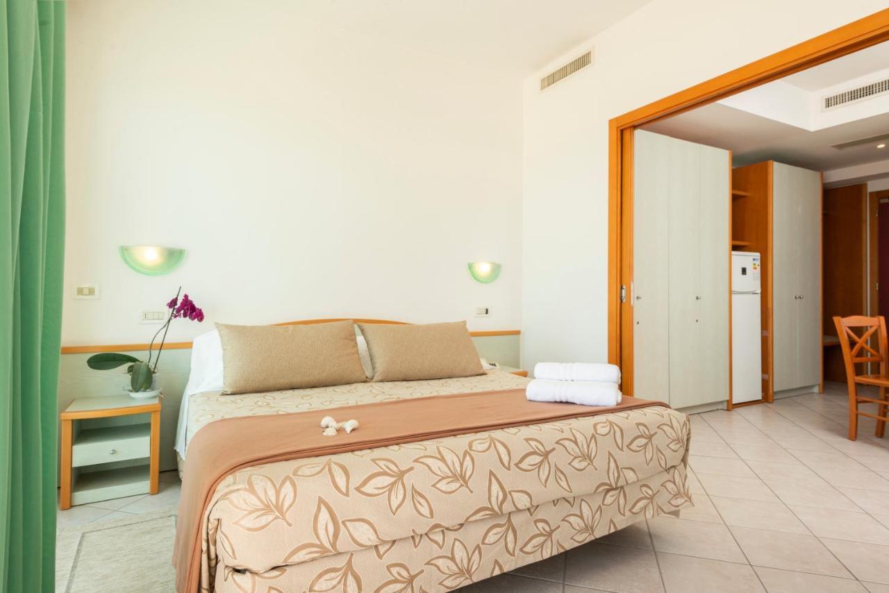 Hotel Residence Imperial Misano Adriatico Extérieur photo