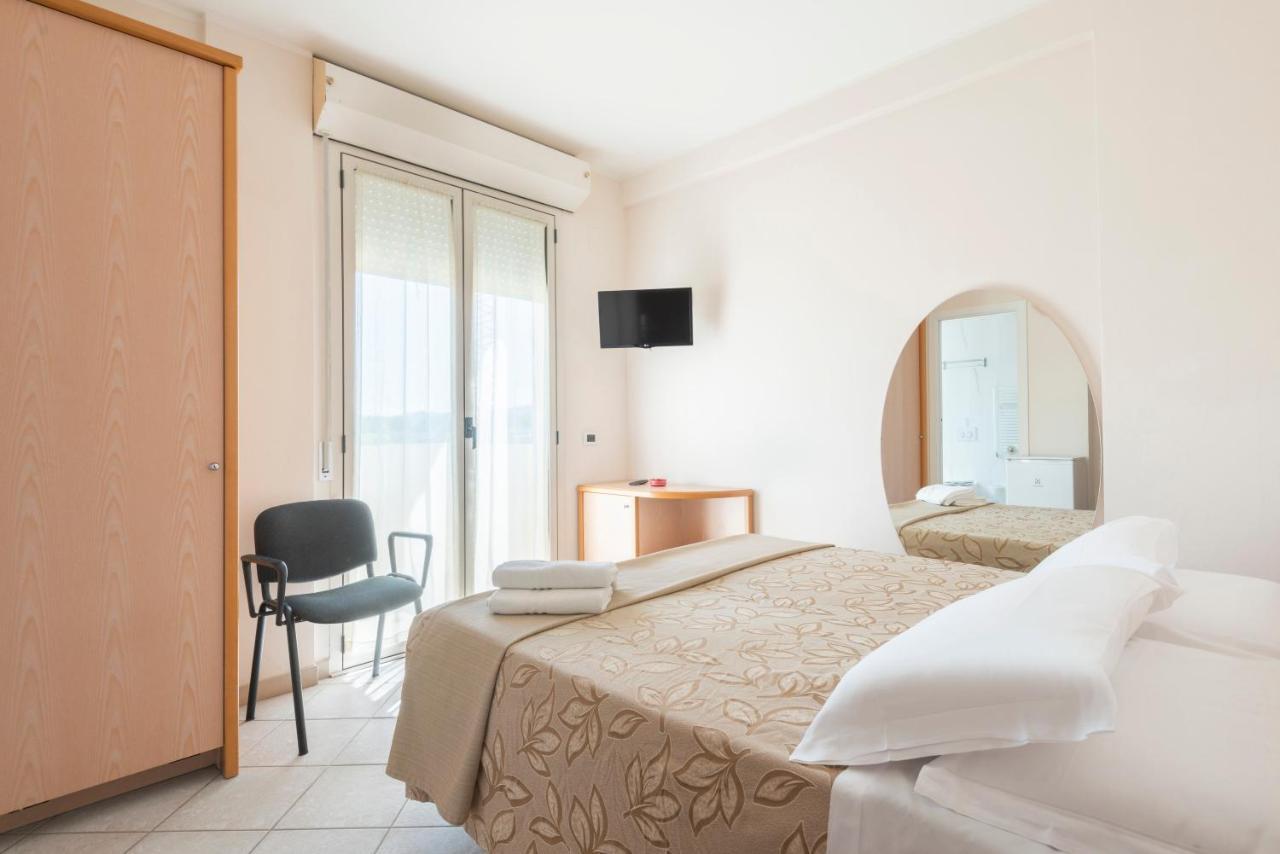 Hotel Residence Imperial Misano Adriatico Extérieur photo
